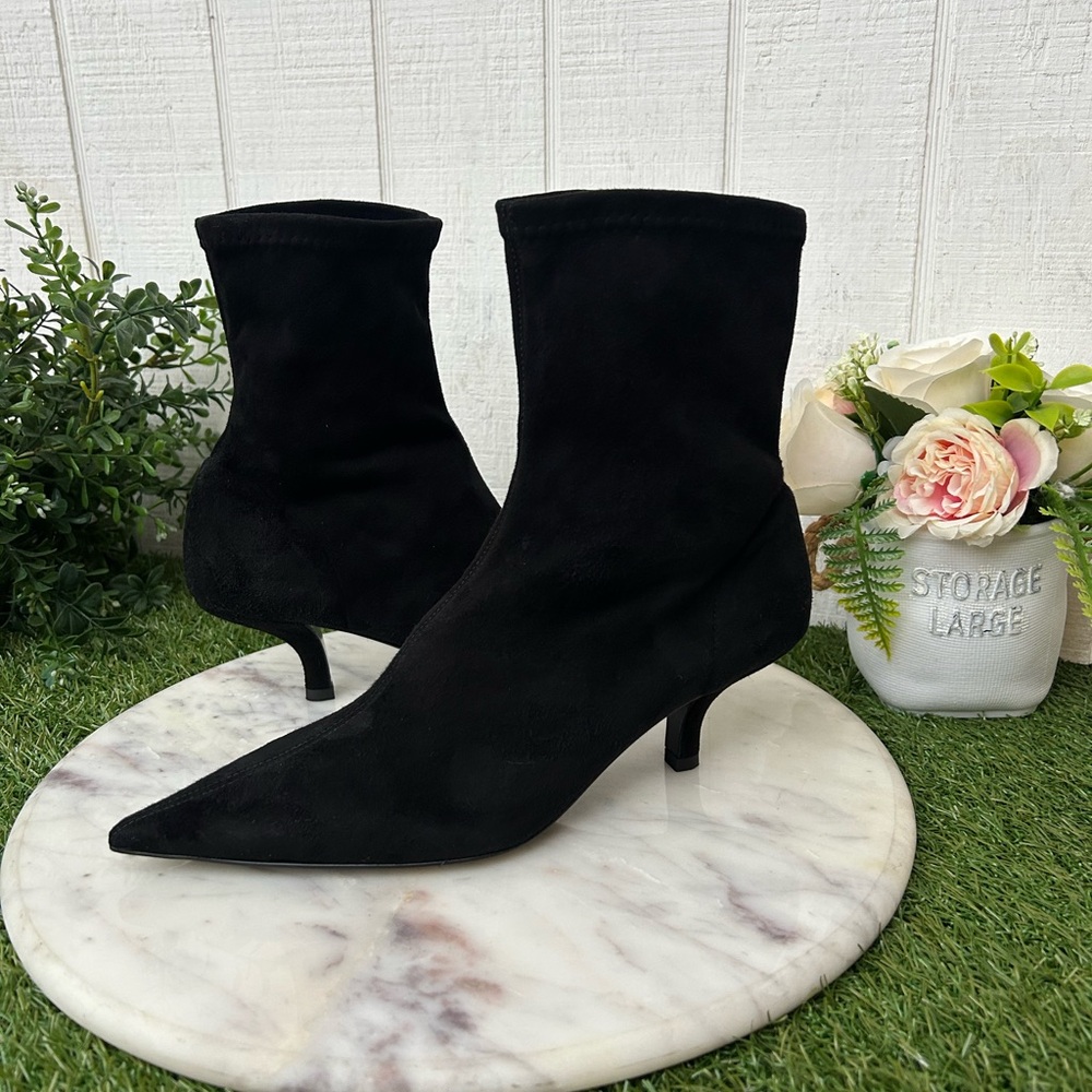 TOTEME 
Suede heeled sock boots black SIZE 38 
990 USD NEW - Picture 7 of 16